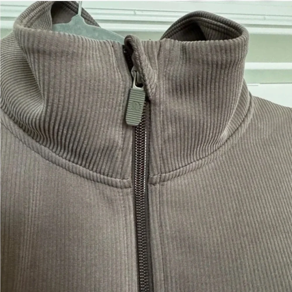 Lululemon Brushed Softstreme Ribbed half zip - espresso - size 2